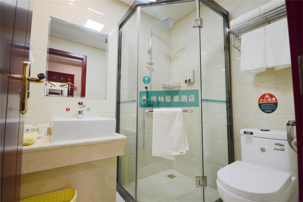 Greentree Pudong New District Yangsi Metro Station Yangxin Road Shell Hotel 3*